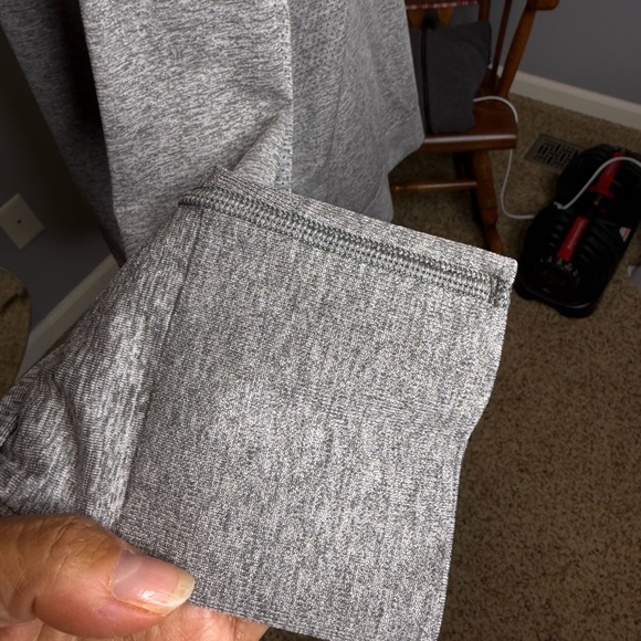 lululemon athletica Swiftly Tech Relaxed Heather Gray Long Sleeve Shirt - Picture 2 of 5